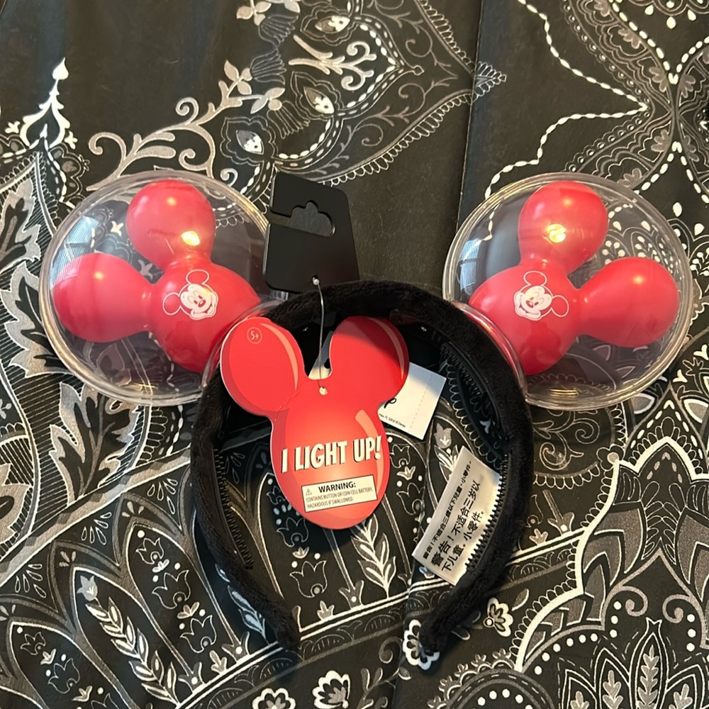Mickey Mouse light up balloon ears